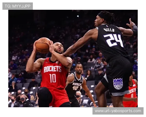 火箭背靠作战体能考验，谢泼德三分6中4建功